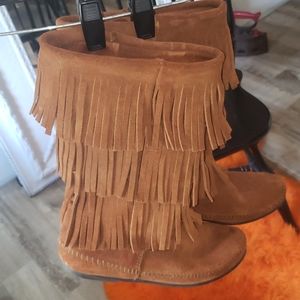 New- Minnetonka 3 Row Fringe Tall Moccasin